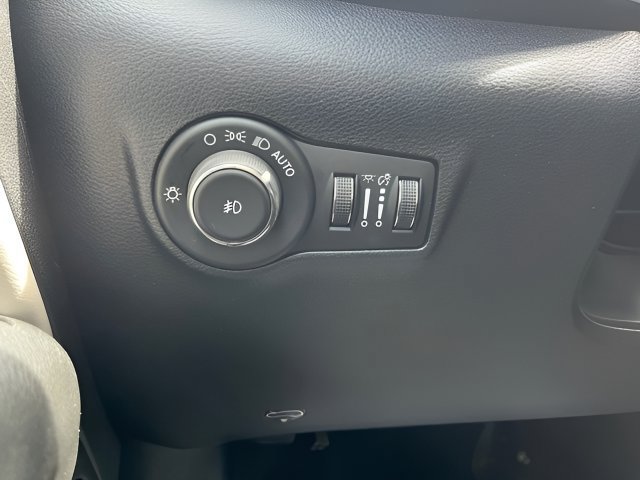 Used 2024 Jeep Compass Limited AWD/4WD image 15