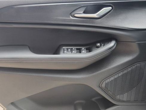 Certified 2025 Jeep Grand Cherokee Laredo w/ Luxury Tech Group I RWD image 21