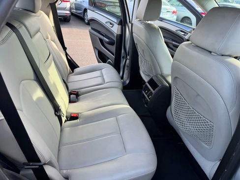 Used 2013 Cadillac SRX FWD image 14