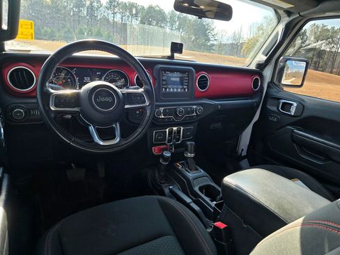 Used 2021 Jeep Wrangler Unlimited Rubicon image 3