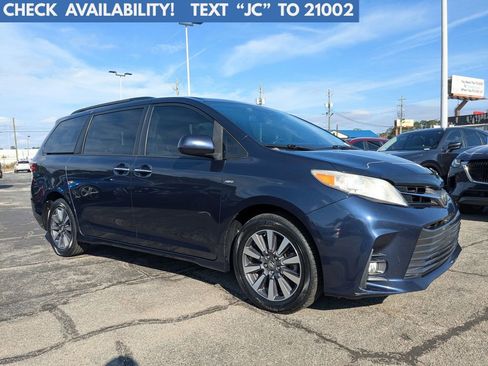 Used 2018 Toyota Sienna XLE Premium image 1