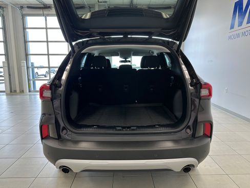 Used 2023 Ford Escape Active w/ Tech Pack #1 AWD/4WD image 7