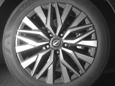 Used 2025 Nissan Altima 2.5 SV image 13