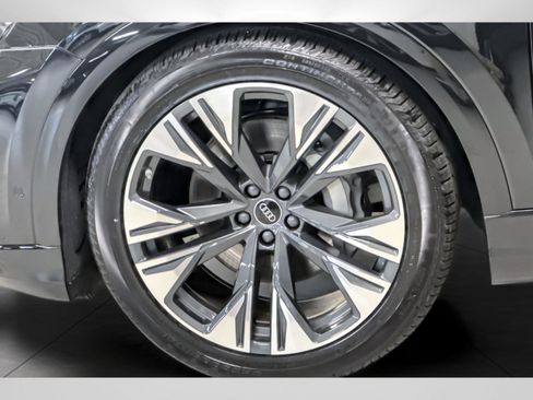 New 2026 Audi Q8 Premium Plus image 24