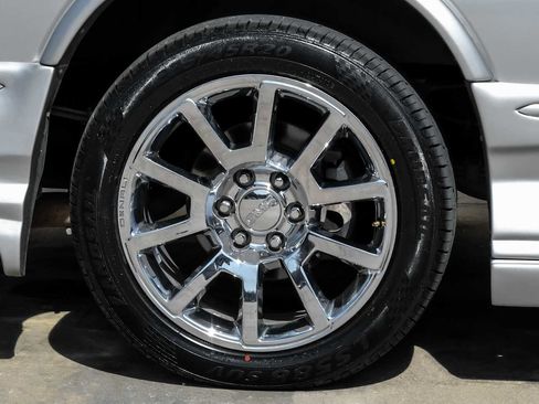 Used 2011 Chevrolet Express 1500 image 60