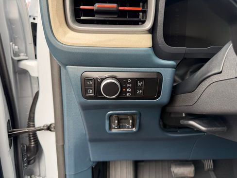 Used 2025 Ford Maverick Lariat w/ 4K Tow Package image 19