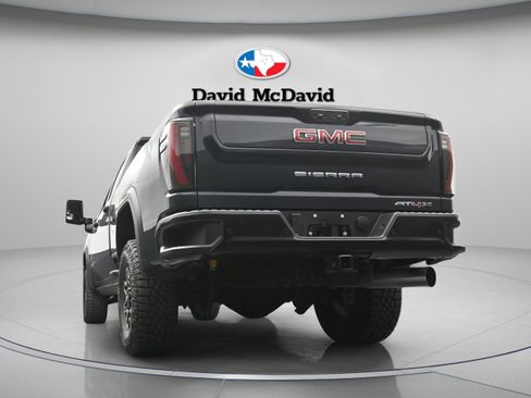 Used 2025 GMC Sierra 2500 AT4X image 14