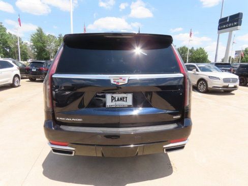Used 2023 Cadillac Escalade ESV Premium Luxury RWD image 11