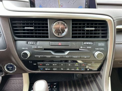 Used 2018 Lexus RX 450h AWD image 23