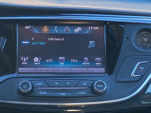 Used 2017 Buick Envision Essence image 10