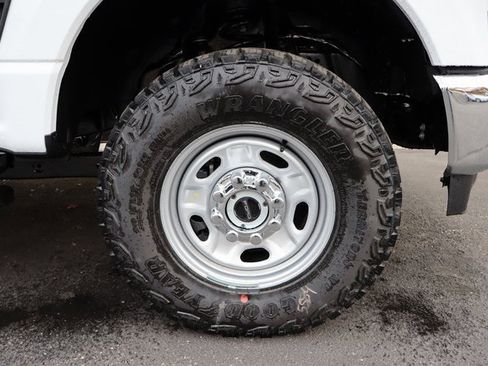 New 2026 Ford F250 XL w/ XL Off-Road Package image 11