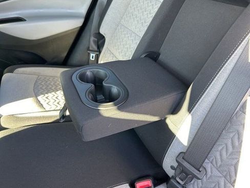 Used 2022 Chevrolet Equinox LS w/ LS Convenience Package image 37