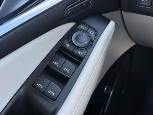 Used 2023 Buick Enclave Avenir w/ Avenir Technology Package AWD/4WD image 21