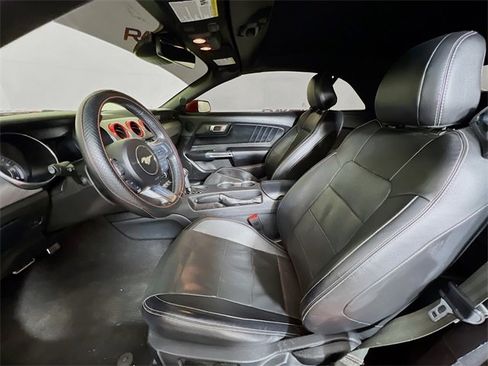 Used 2021 Ford Mustang GT Premium image 9