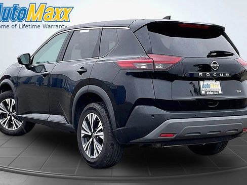 Used 2023 Nissan Rogue SV FWD image 5