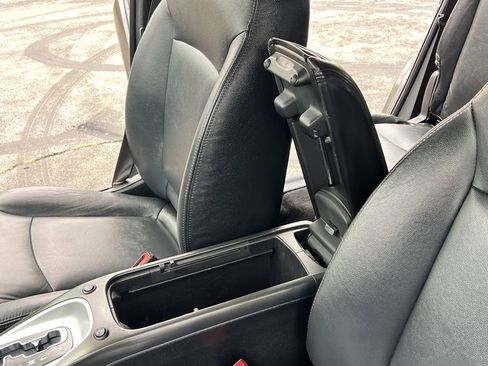 Used 2018 Dodge Journey SE w/ Blacktop Package image 19