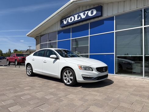 Used 2016 Volvo S60 T5 Premier w/ Convenience Package AWD/4WD image 1