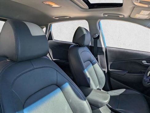 Used 2022 Hyundai Kona Limited image 20