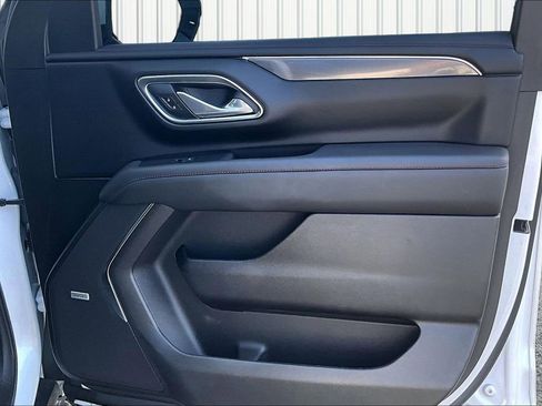 Used 2024 Chevrolet Tahoe RST w/ Luxury Package AWD/4WD image 17