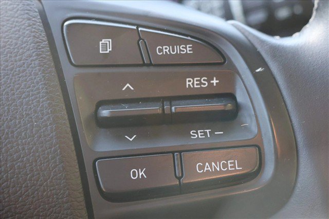 Used 2022 Hyundai Venue SEL FWD image 16