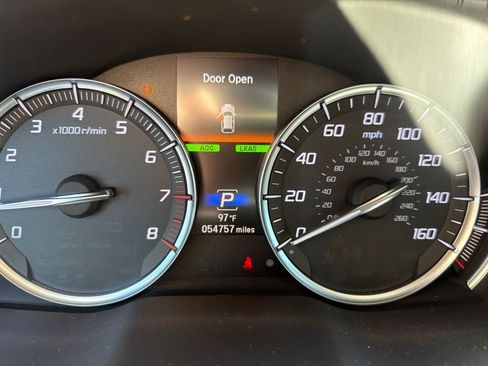 Used 2020 Acura MDX w/ Technology Package AWD/4WD image 3
