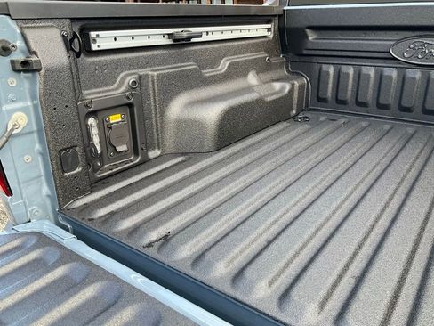 New 2025 Ford Maverick Lariat w/ Black Appearance Package image 17