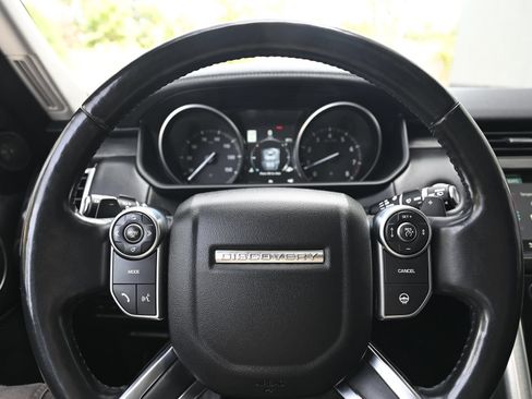 Used 2017 Land Rover Discovery HSE Luxury AWD/4WD image 31