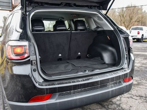 Certified 2022 Jeep Compass Latitude image 13