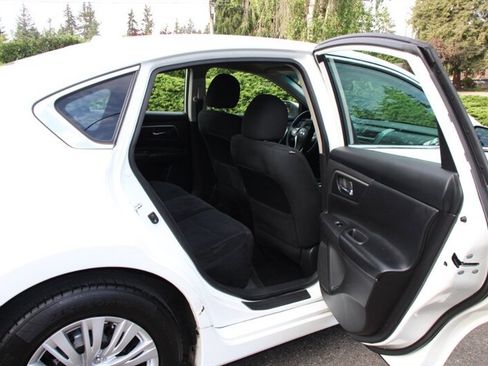 Used 2015 Nissan Altima 2.5 S w/ Power Driver Seat Package FWD image 6