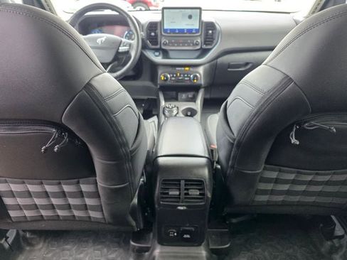 Used 2022 Ford Bronco Sport Badlands image 16