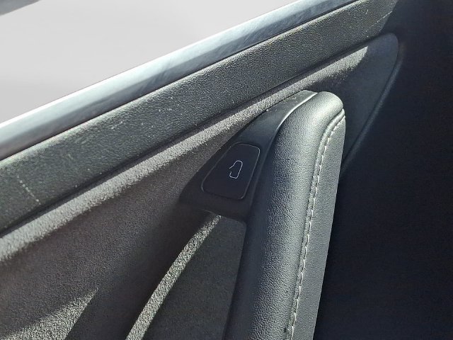 Used 2023 Tesla Model 3 Standard Range RWD image 27