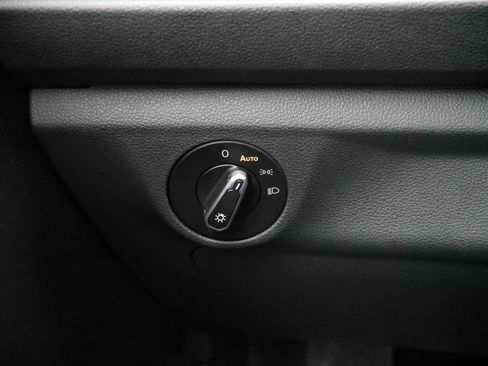 Certified 2024 Volkswagen Jetta SEL image 27