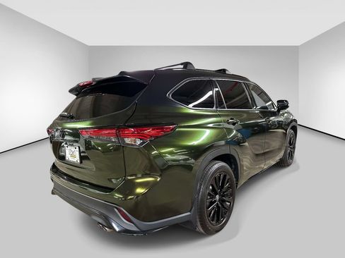 Used 2023 Toyota Highlander XSE AWD/4WD image 5