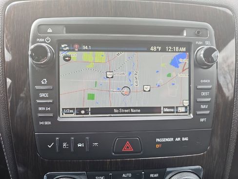 Used 2016 Chevrolet Traverse LT image 19