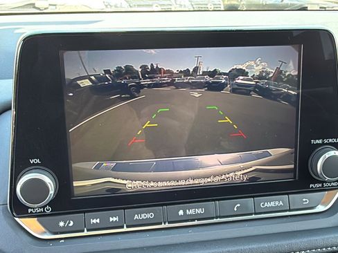 Certified 2024 Nissan Rogue SV AWD/4WD image 14