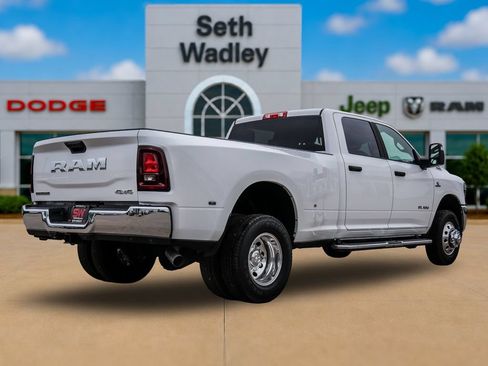 New 2026 RAM 3500 Big Horn AWD/4WD image 70