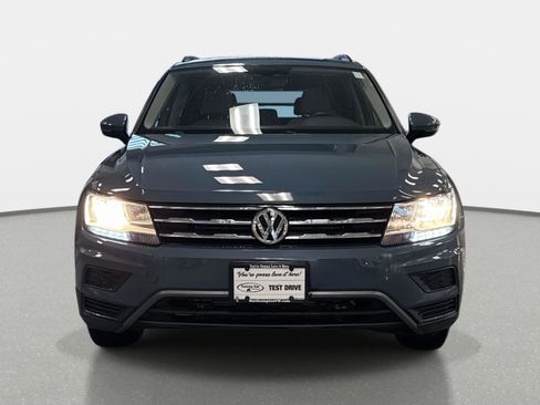 Used 2020 Volkswagen Tiguan SE image 33