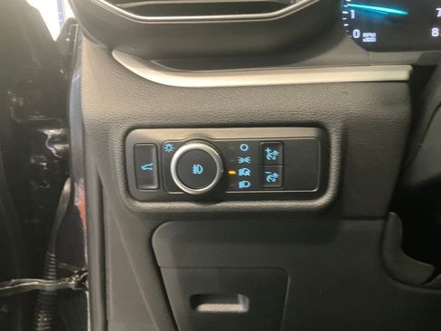 Used 2024 Ford Explorer XLT w/ Equipment Group 202A RWD image 23