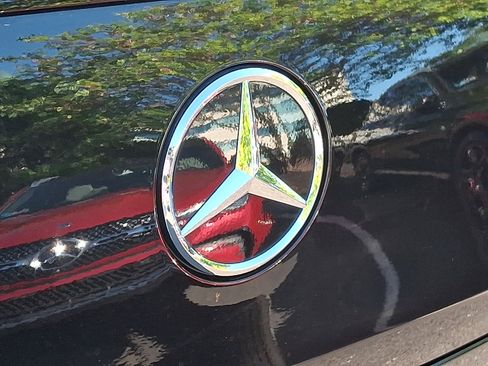 Certified 2025 Mercedes-Benz GLC 300 4MATIC image 30