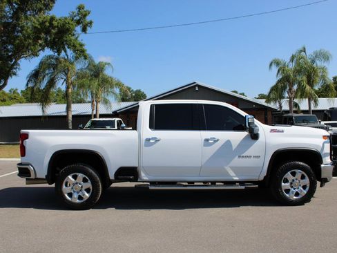 Used 2022 Chevrolet Silverado 3500 LTZ w/ LTZ Plus Package AWD/4WD image 8