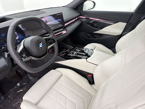 New 2027 BMW 530i RWD image 4