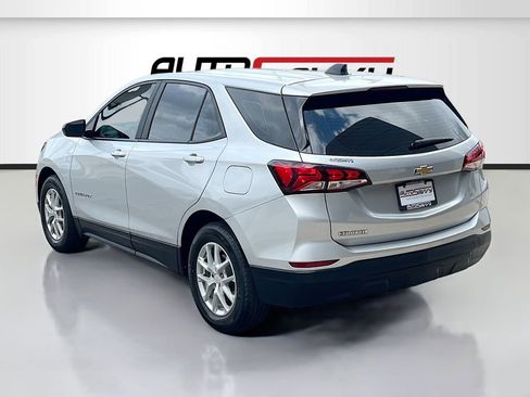 Used 2022 Chevrolet Equinox LS FWD image 5