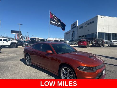 Used 2022 Dodge Charger GT w/ Plus Group image 2