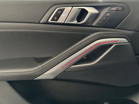 Used 2023 BMW X6 xDrive40i w/ M Sport Package image 12