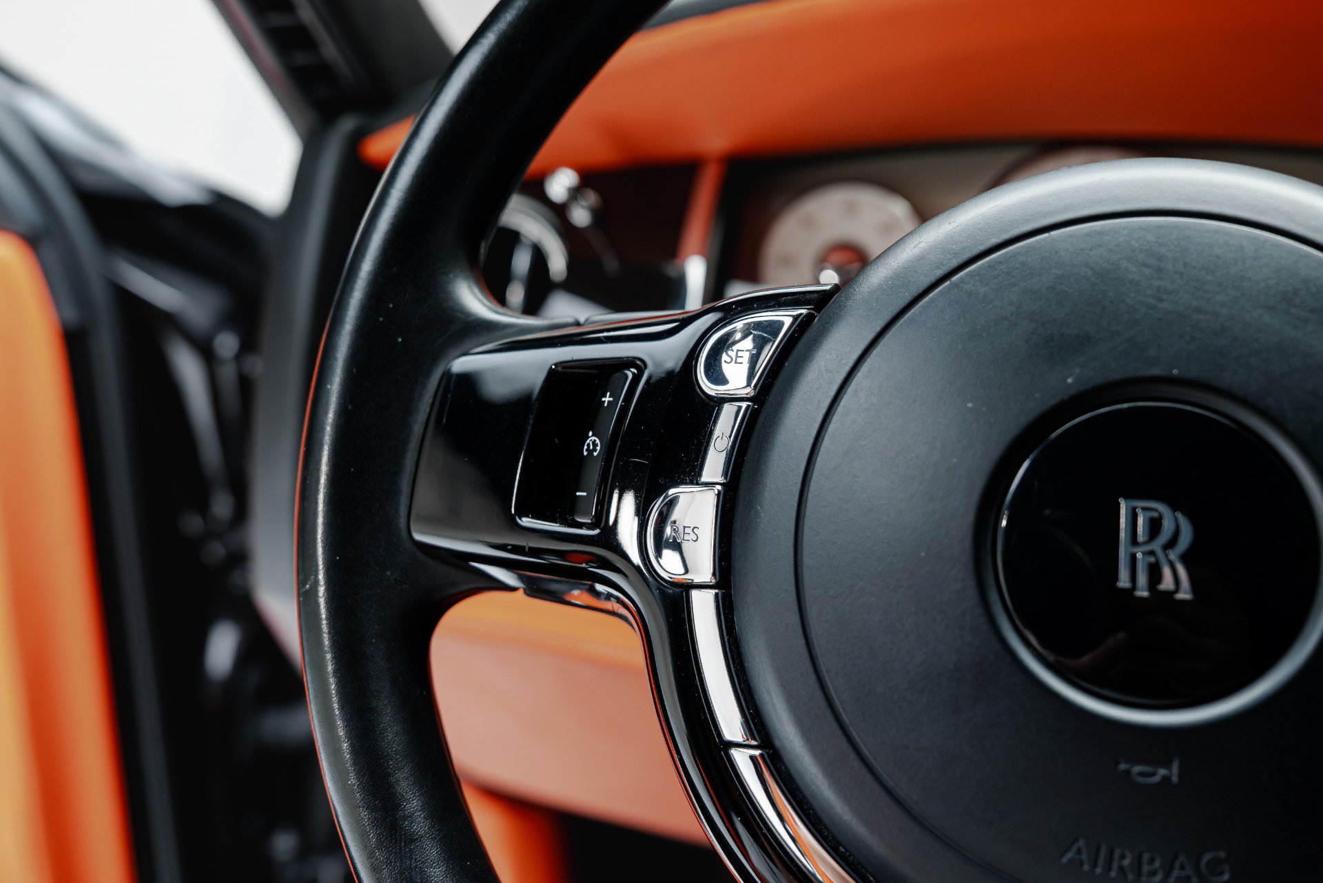 Used 2016 Rolls-Royce Ghost RWD image 37