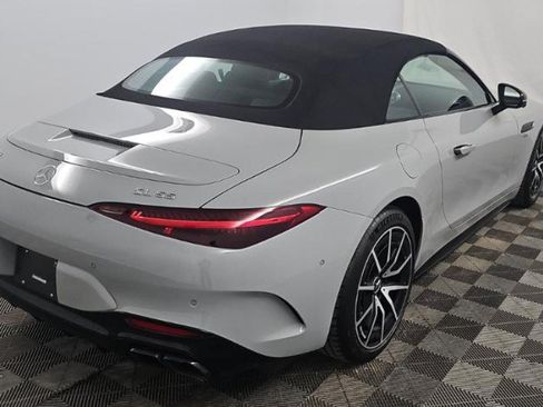 Used 2022 Mercedes-Benz SL 55 AMG 4MATIC image 2