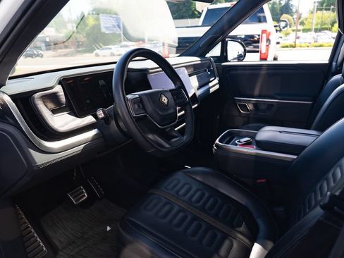 Used 2024 Rivian R1S Adventure AWD/4WD image 19