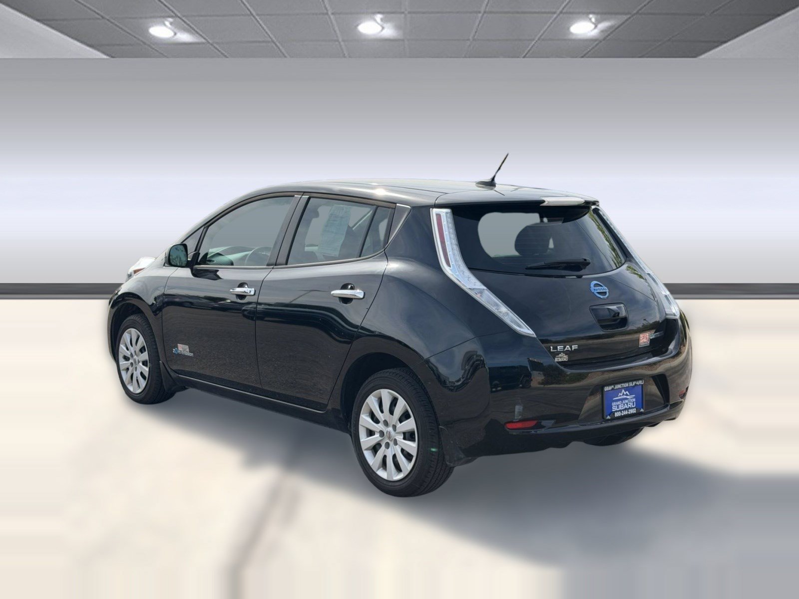 Used 2017 Nissan Leaf S FWD image 3
