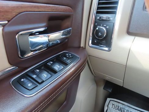 Used 2018 RAM 2500 Laramie image 31