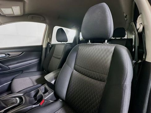 Certified 2019 Nissan Rogue SV image 22